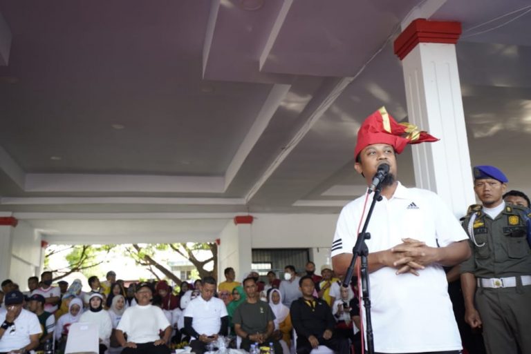 Sebelum Lepas Anti Mager di Jeneponto, Gubernur Pimpin Doa Korban Longsor